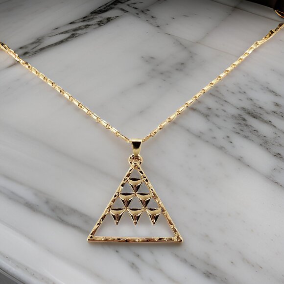 Triangle Mauna Kea Pendant Necklace - Picture 2 of 3